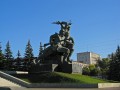 Памятник героям Октябрьской революции